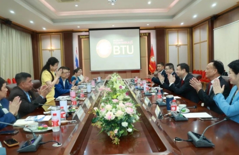 广州体育学院校长胡敏率团赴曼谷吞武里大学访问交流